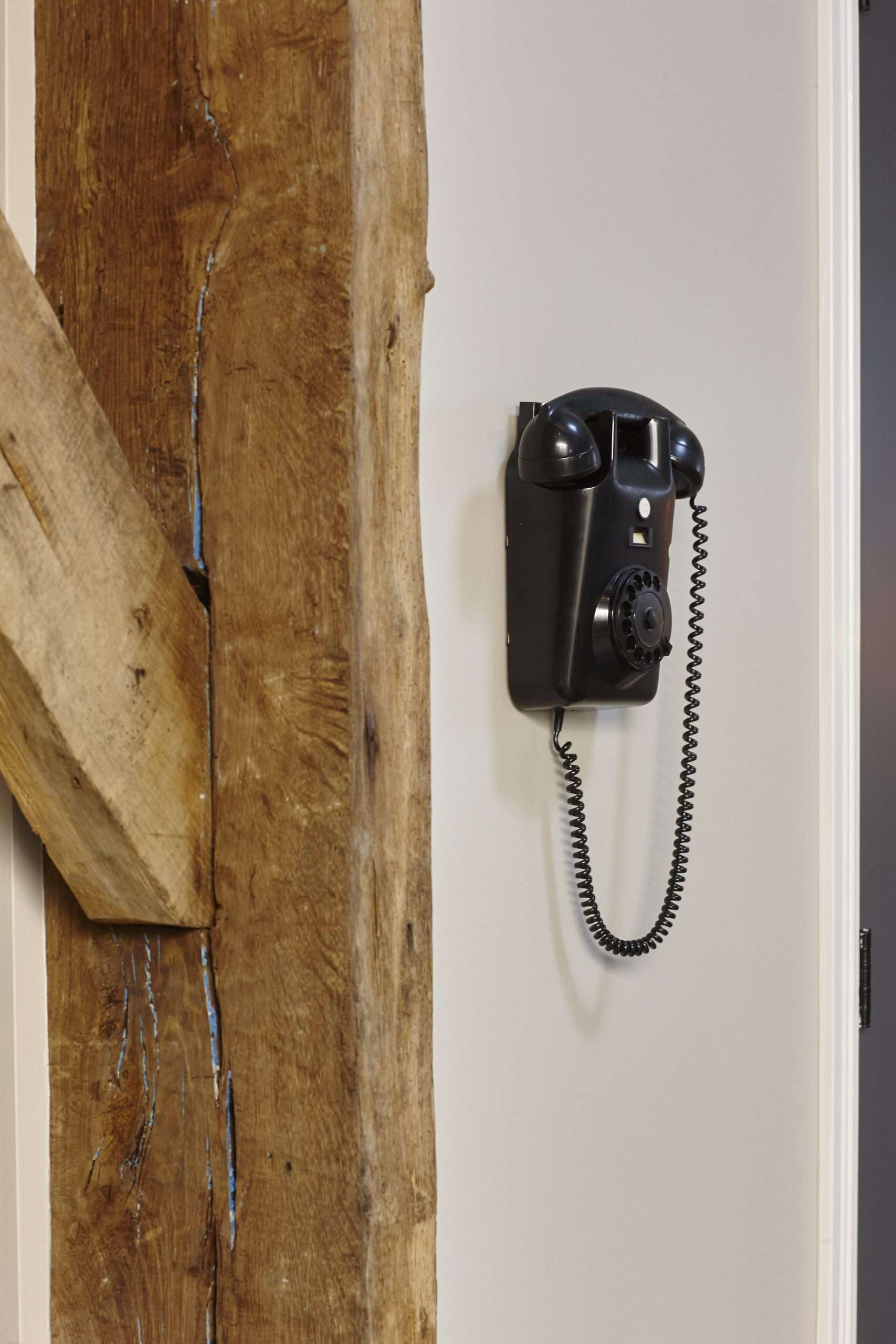 Oude telefoon houten balken